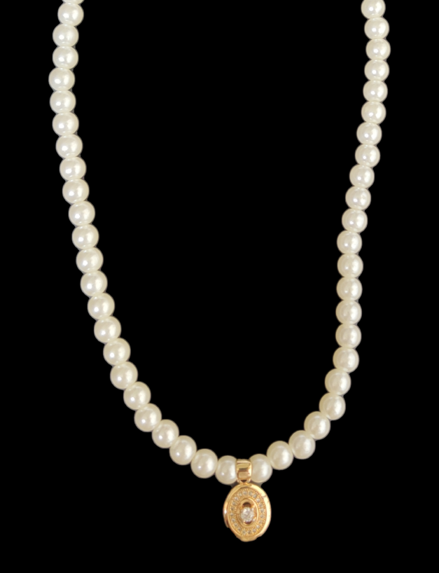 Nojessia Elegant pearl necklace